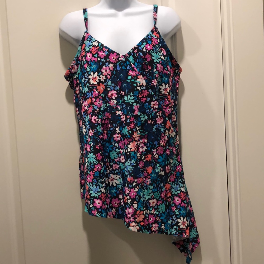 Island Escape by Macy’s multi colors flowers swim top built in bra, NEW, size 14